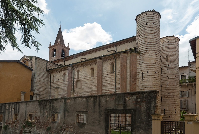 Chiesa di San Lorenzo a Verona esempio di arte romanica